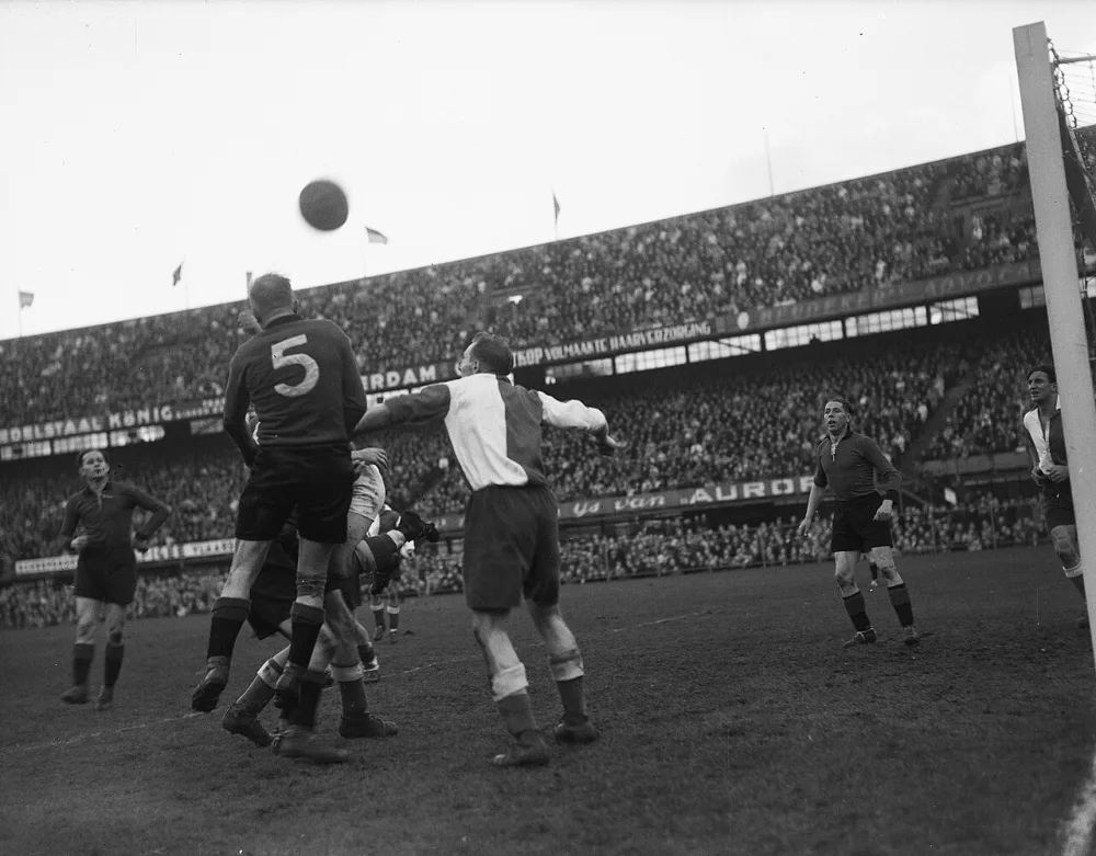 Voetbal. Feyenoord-EDO 1-0. Foto: J.D. Noske / Anefo, Nationaal Archief (CC0).