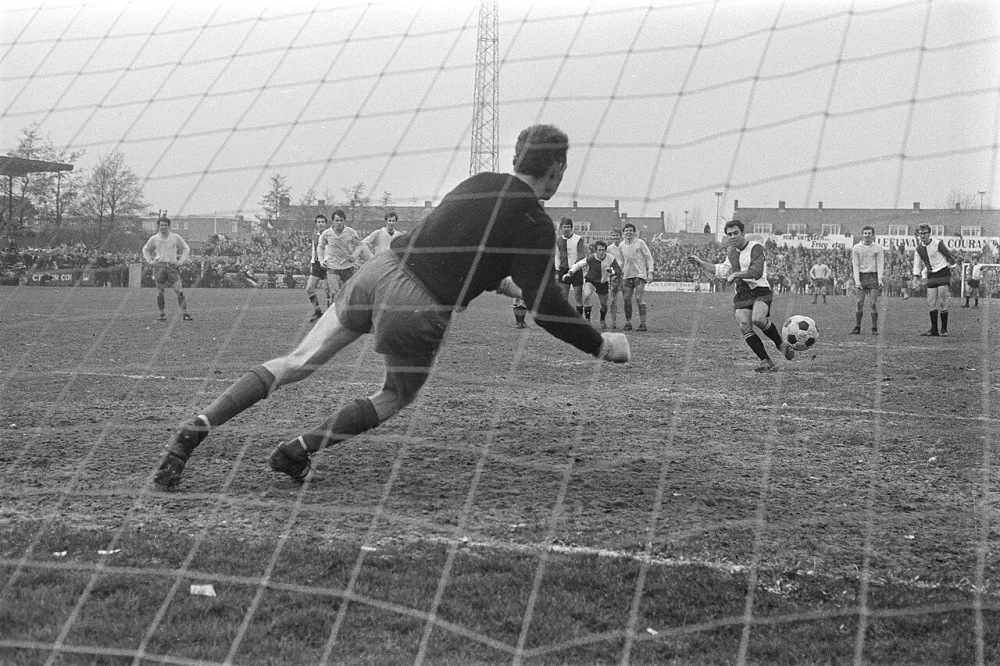 Doelpunt voor Feyenoord. Foto: fotograaf onbekend / Anefo, Nationaal Archief (CC0).