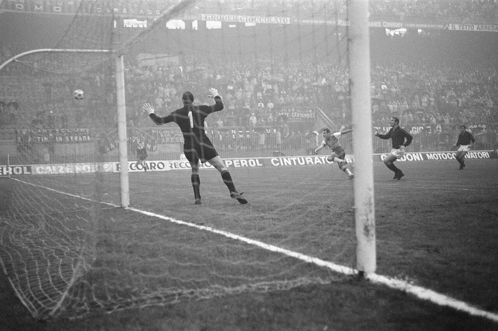 AC Milan tegen Feyenoord 1-0 Europa Cup I . Aktie. Foto: Eric Koch / Anefo, Nationaal Archief (CC0).