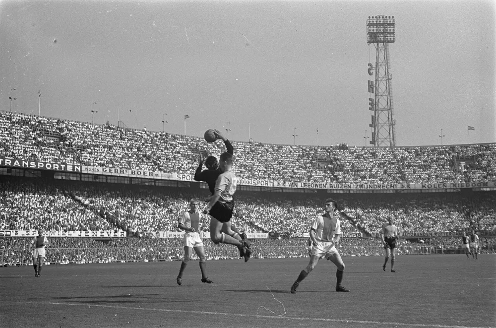 Feyenoord tegen Ajax 1-1, spelmoment. Foto: Harry Pot / Anefo, Nationaal Archief (CC0).