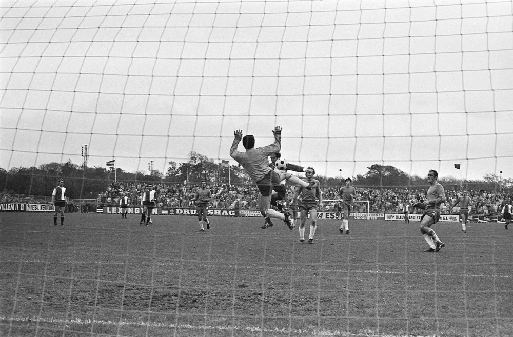 Telstar tegen Feijenoord 1-0. Foto: Rob Mieremet / Anefo, Nationaal Archief (CC0).