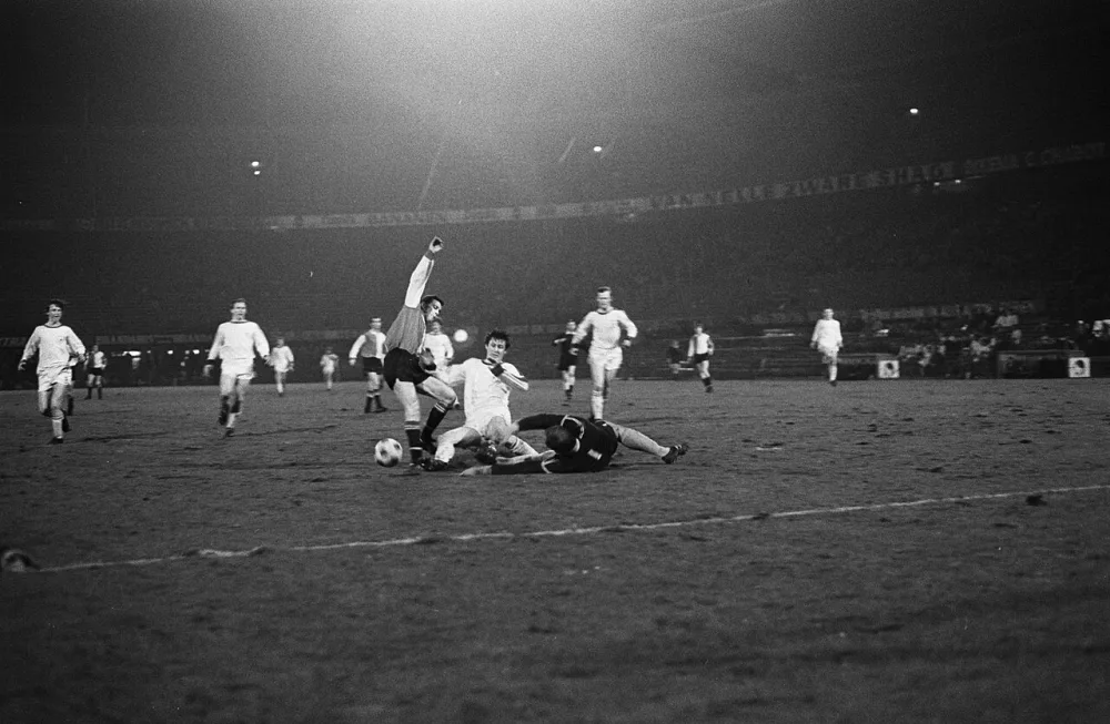 Feyenoord tegen GVAV 0-1. Aktie. Foto: Rob Mieremet / Anefo, Nationaal Archief (CC0).