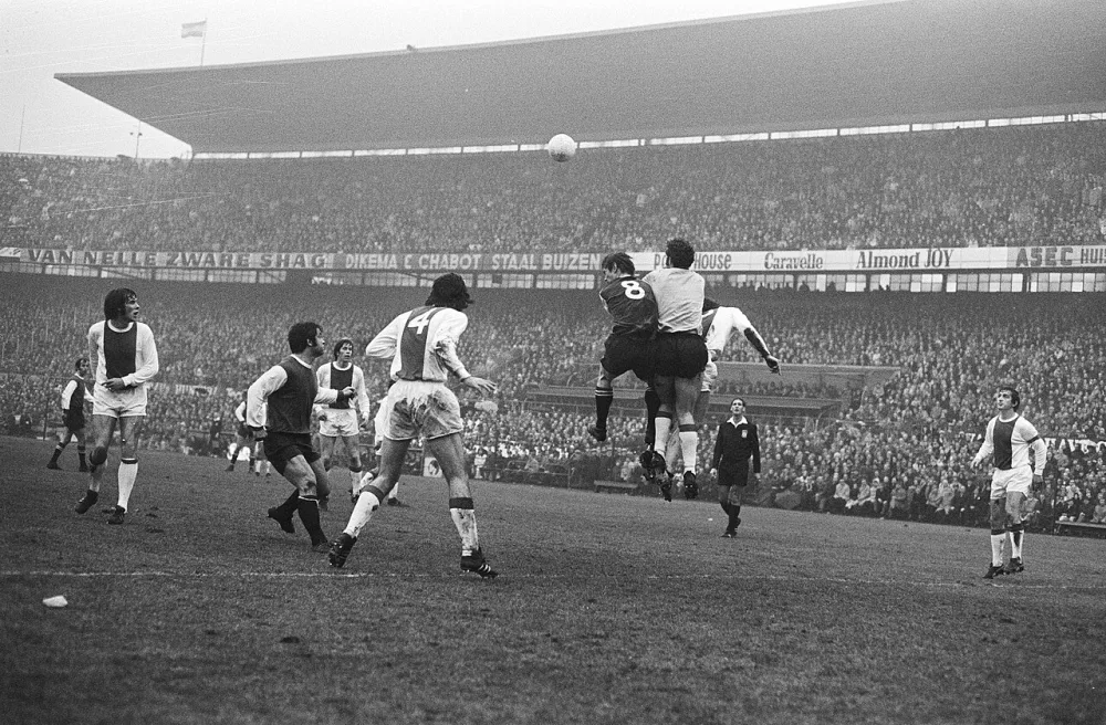 Feijenoord tegen Ajax 1-1. Foto: Hans Peters / Anefo, Nationaal Archief (CC0).