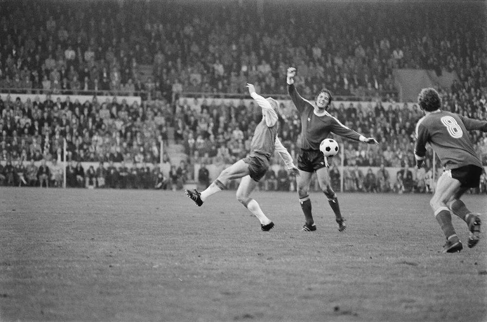 PSV tegen Feijenoord 2-3; spelmomenten. Foto: Hans Peters / Anefo, Nationaal Archief (CC0).