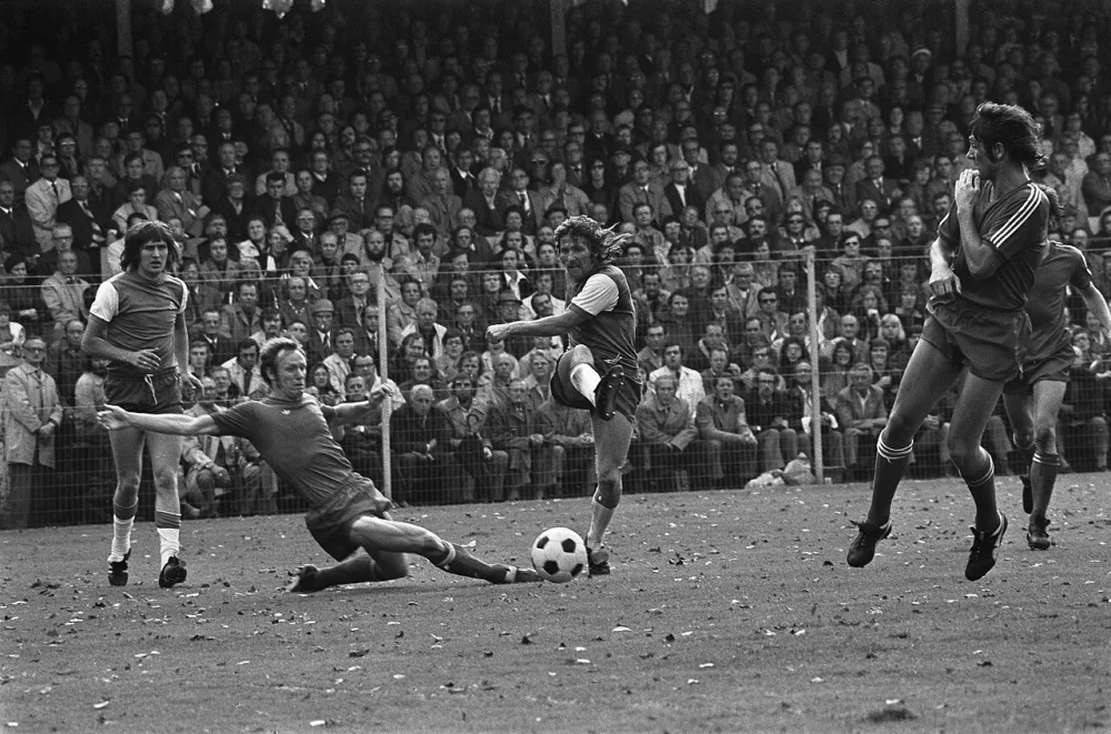 PSV tegen Feyenoord 3-2, spelmomenten. Foto: Rob Mieremet / Anefo, Nationaal Archief (CC0).
