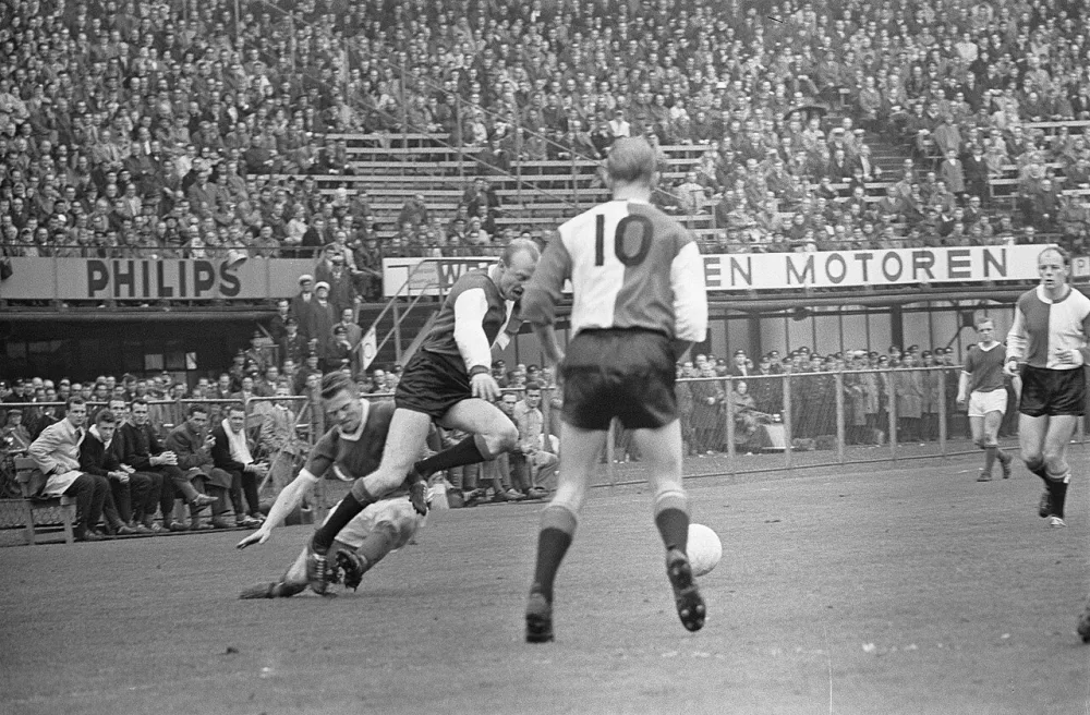Feyenoord tegen Sparta 0-1, spelmoment. Foto: fotograaf onbekend / Anefo, Nationaal Archief (CC0).