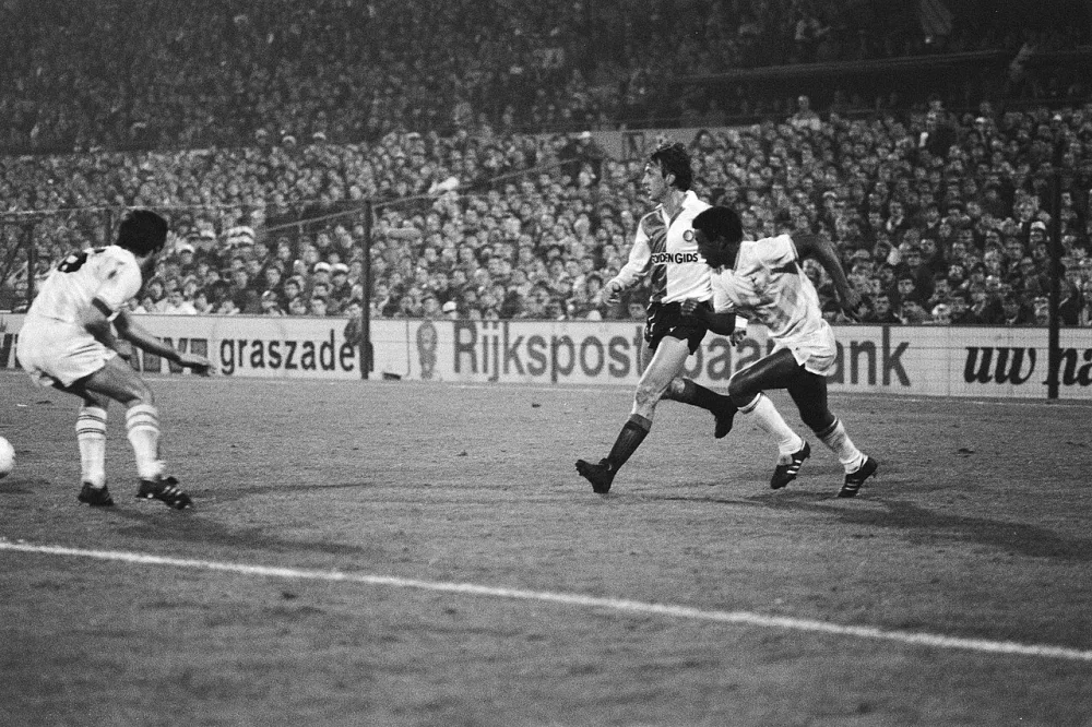 Collectie / Archief : Fotocollectie Anefo Reportage / Serie : Feyenoord tegen Tottenham Hotspur 0-2, Europacup III Datum : 2 november 1983 Locatie : Rotterdam, Zuid-Holland Trefwoorden :…. Foto: Marcel Antonisse / Anefo, Nationaal Archief (CC0).
