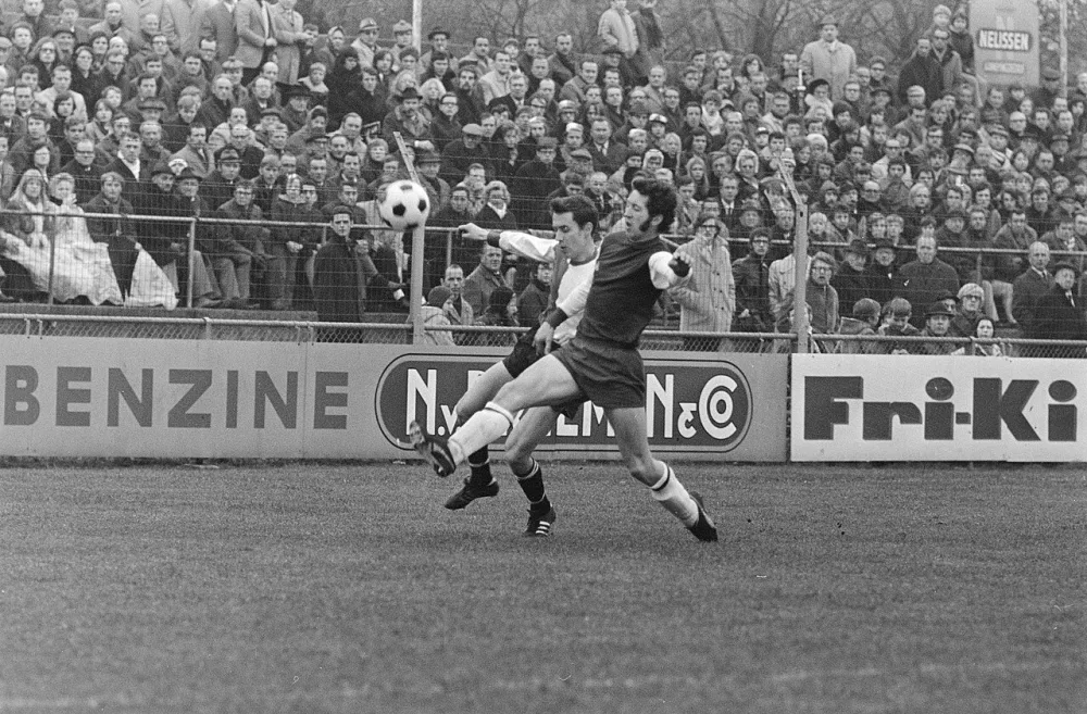 Haarlem tegen Feijenoord 0-1. Foto: Bert Verhoeff / Anefo, Nationaal Archief (CC0).