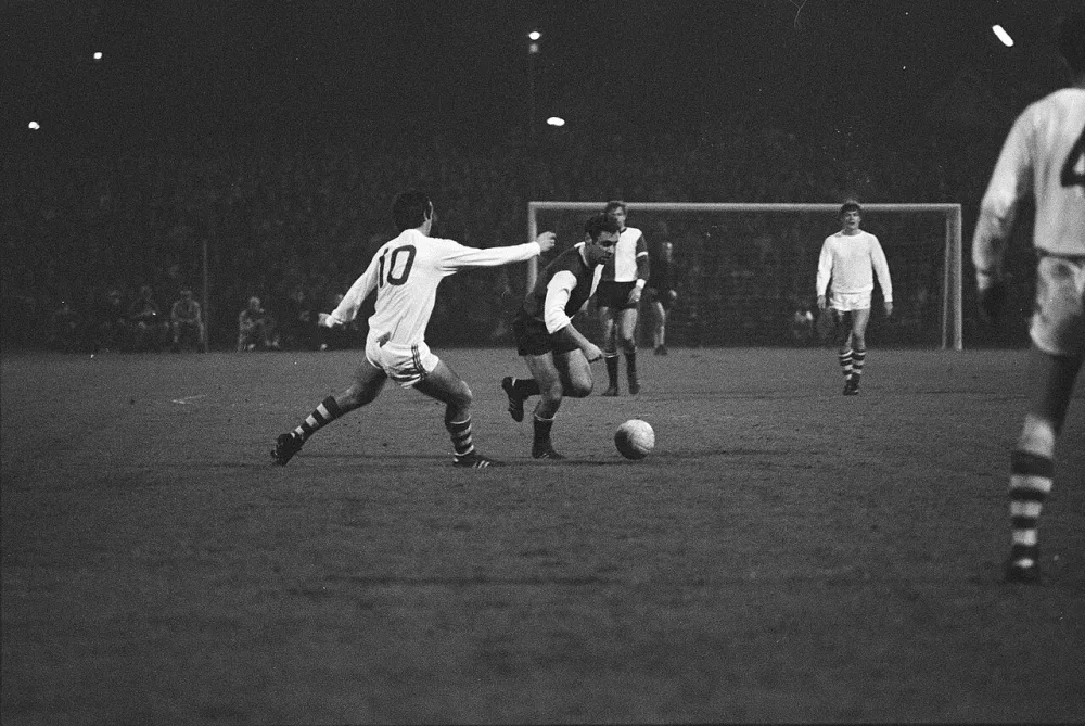 PSV tegen Feijenoord 2-3. Foto: Bert Verhoeff / Anefo, Nationaal Archief (CC0).