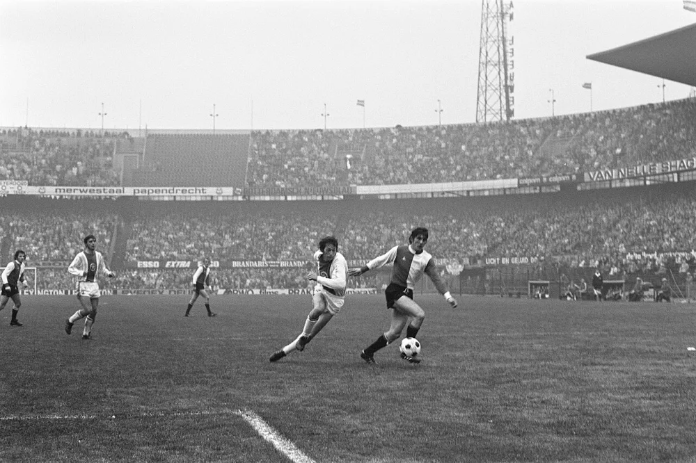Feyenoord tegen MVV 2-1, spelmoment. Foto: Rob Mieremet / Anefo, Nationaal Archief (CC0).
