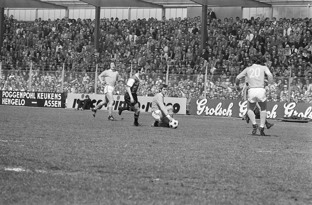 Spelmoment. Foto: fotograaf onbekend / Anefo, Nationaal Archief (CC0).
