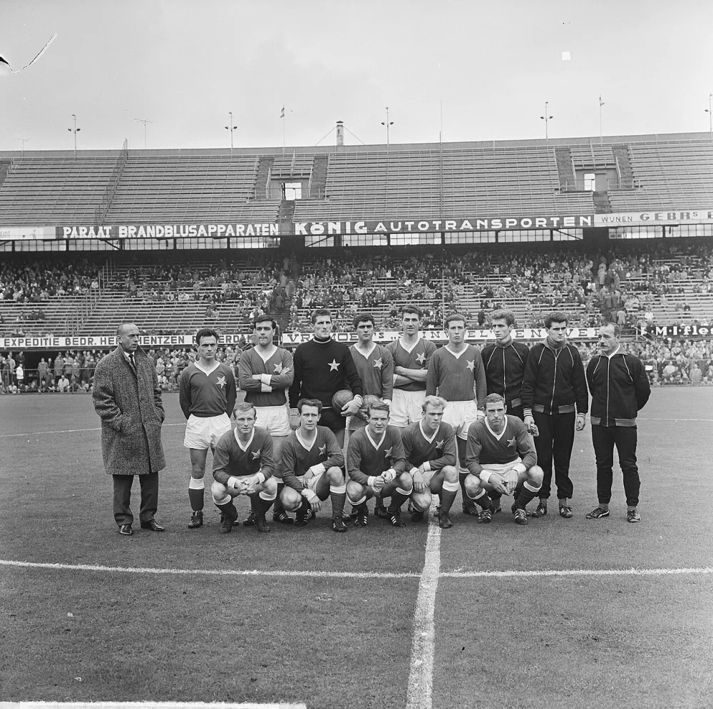 Feyenoord tegen MVV 3-0, elftal MVV. Foto: Eric Koch / Anefo, Nationaal Archief (CC0).