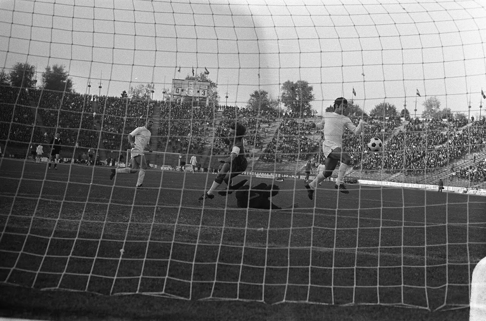 Dynamo Boekarest tegen Feyenoord 0-3, Europa Cup I. Foto: Bert Verhoeff / Anefo, Nationaal Archief (CC0).