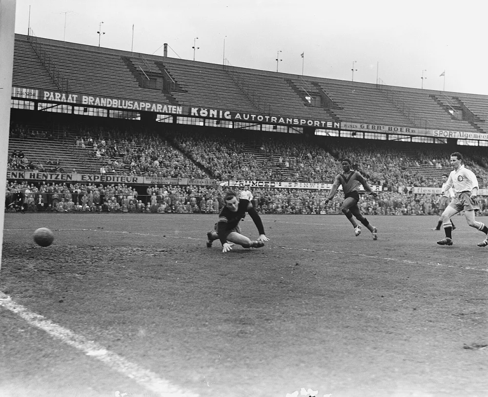 Voetbal Feyenoord tegen BVV 2-4. Foto: Eric Koch / Anefo, Nationaal Archief (CC0).