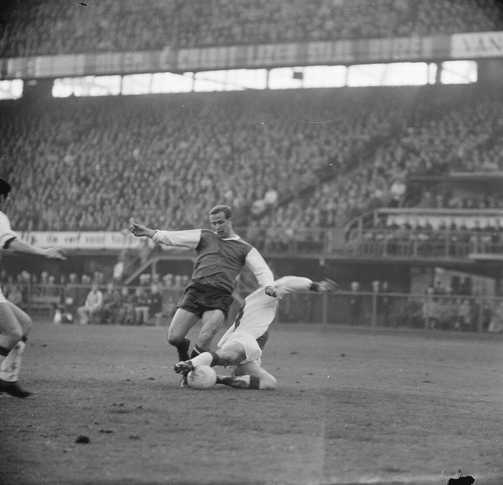Feyenoord tegen Ajax 9-4, spelmoment. Foto: Jac. de Nijs / Anefo, Nationaal Archief (CC0).