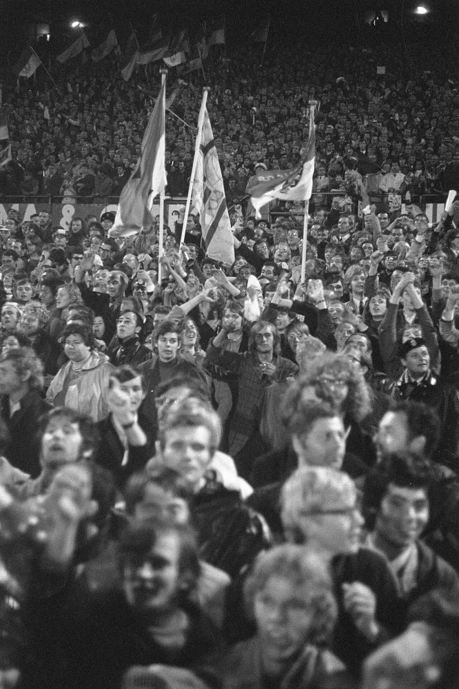 Feijenoord tegen Estudiantes 1-0; Feijenoord wint World beker ; supporters. Foto: fotograaf onbekend / Anefo, Nationaal Archief (CC0).