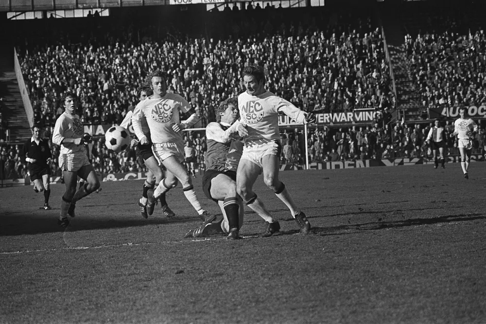 Spelmoment. Foto: Koen Suyk / Anefo, Nationaal Archief (CC0).