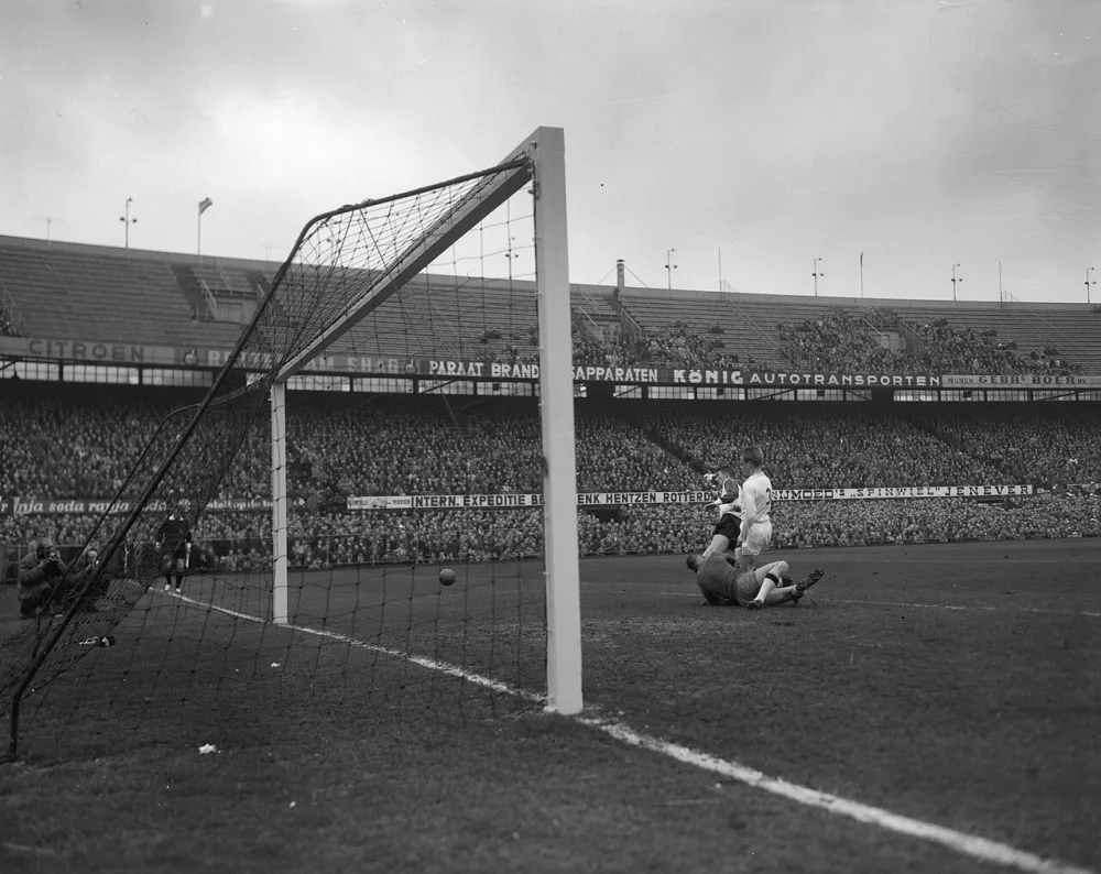 Feyenoord tegen NAC 4-1 (spelmoment). Foto: Eric Koch / Anefo, Nationaal Archief (CC0).