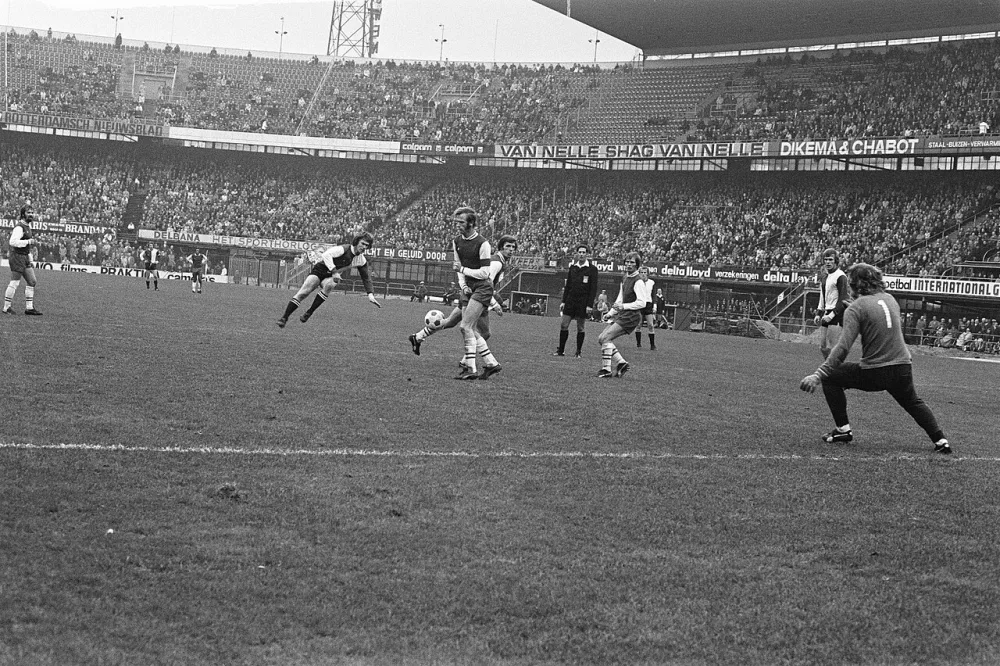 Feyenoord tegen Haarlem 1-0, spelmoment. Foto: Bert Verhoeff / Anefo, Nationaal Archief (CC0).