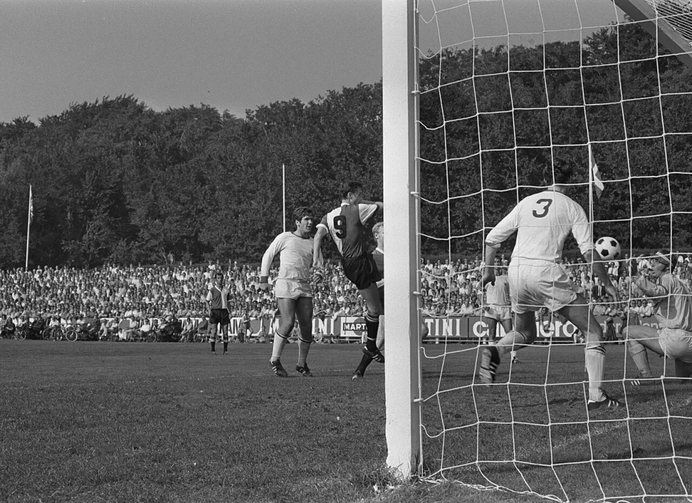 AZ 67 tegen Feijenoord 0-4. Foto: Rob C. Croes / Anefo, Nationaal Archief (CC0).