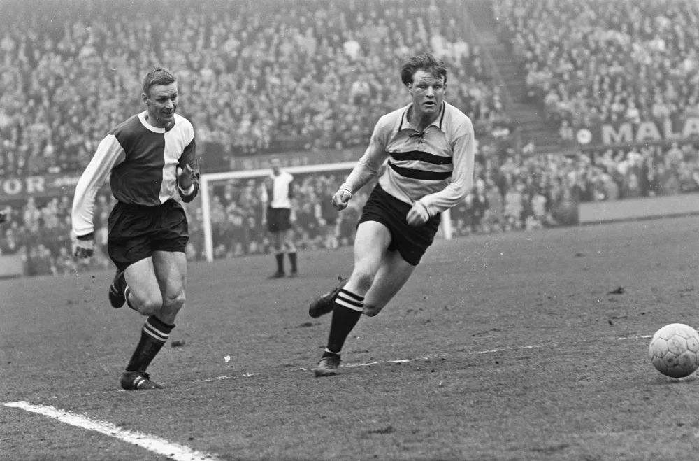 Spelmoment uit Feijenoord–DOS, 5 maart 1967. Foto: Ben Merk / Anefo, Nationaal Archief (CC0).