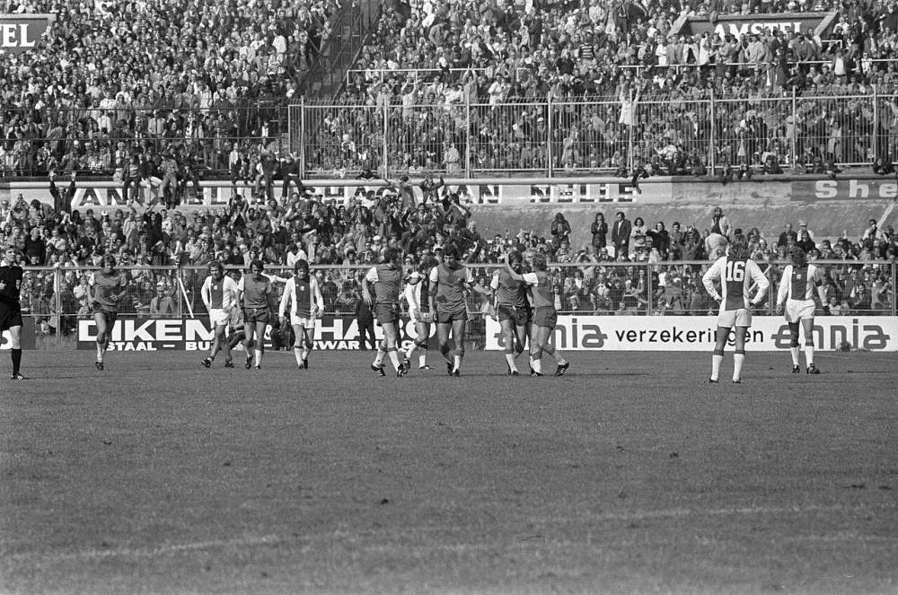 Ajax tegen Feyenoord 2-1. Feyenoord heeft gescoord via Henk Wery (0-1). Foto: Bert Verhoeff / Anefo, Nationaal Archief (CC0).