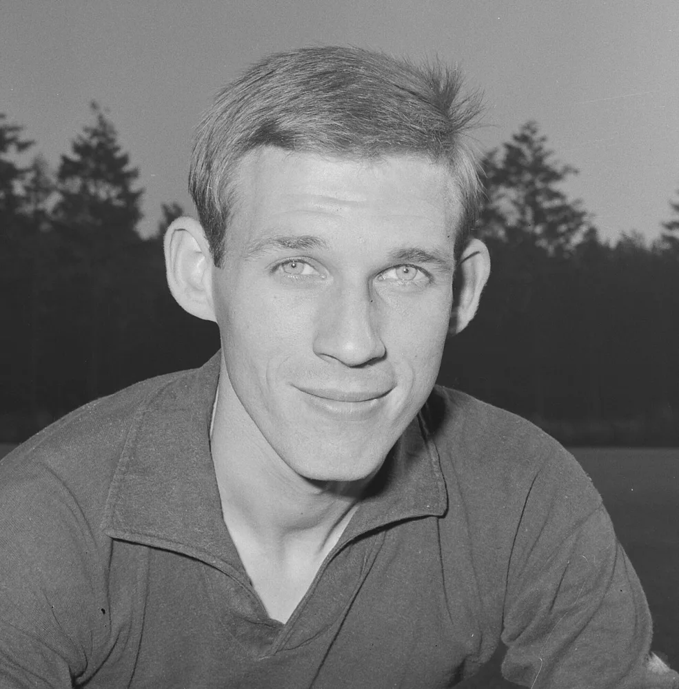Voetballer Piet Vrauwdeunt van Feijenoord. Foto: Ron Kroon / Anefo, Nationaal Archief (CC0).