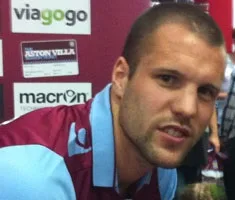 Ron Vlaar, 2012. Foto: Jonesy702 via Wikimedia Commons, CC BY-SA 3.0.