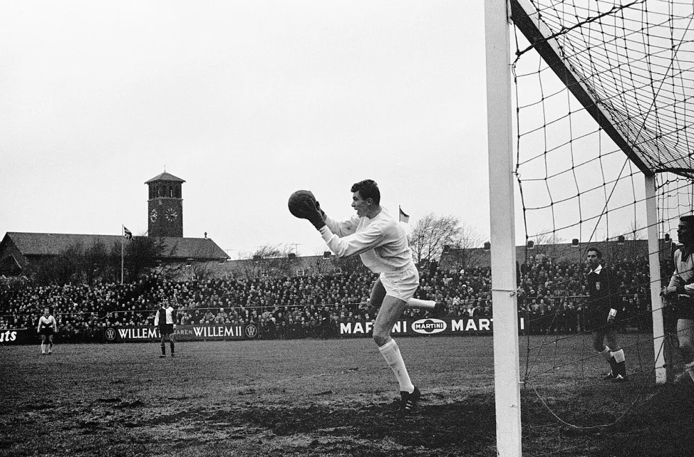Edo tegen Feyenoord 0-4. Henk Groot scoort eerste doelpunt. Foto: Harry Pot / Anefo, Nationaal Archief (CC0).
